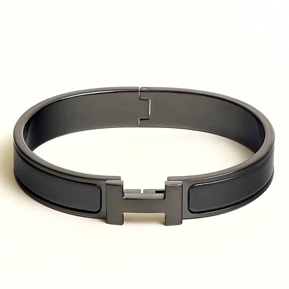 Hermes Like new Clic HH bracelet